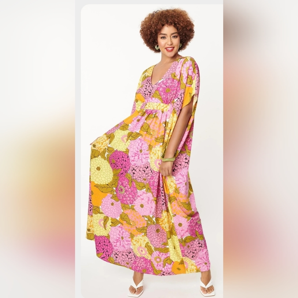 Unique Vintage Retro-esque Floral Print Burton Caftan Dress  (One Size)